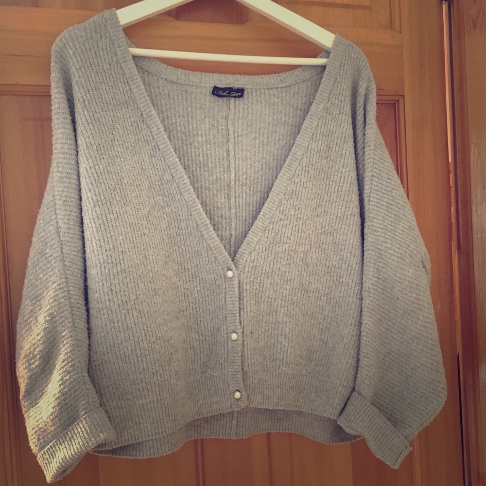 Grey Ballerina cardigan with pearl buttons